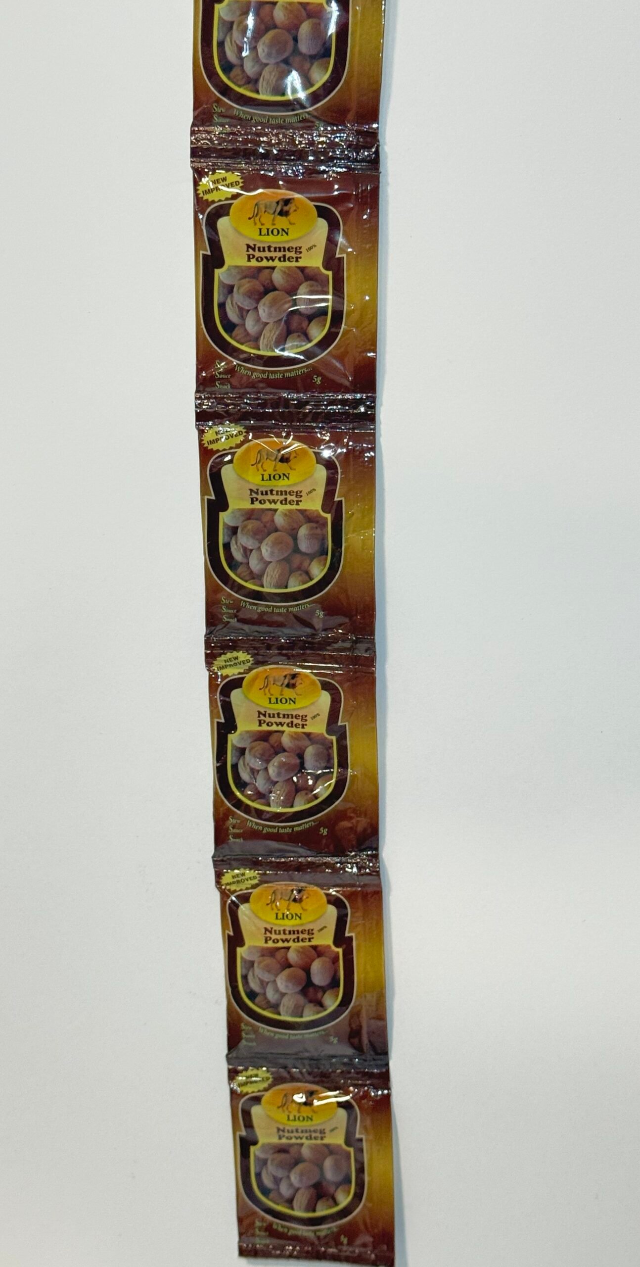 Lion Nutmeg Powder is a rich, aromatic spice crafted to bring warmth, sweetness, and depth to both savory and sweet dishes.