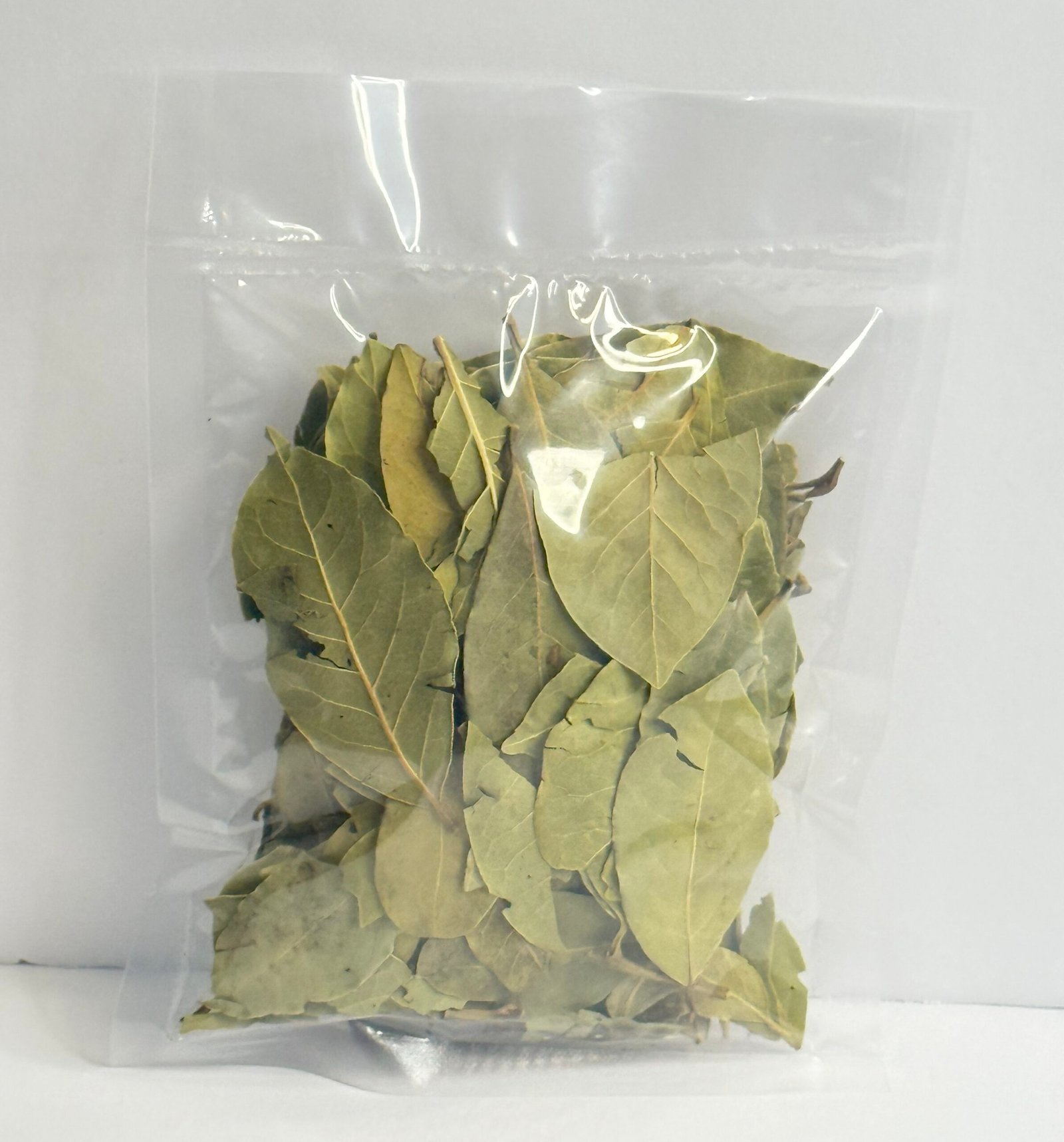 Bay leaves are a classic, aromatic herb cherished in kitchens around the world for their warm, earthy fragrance and subtle depth of flavor.