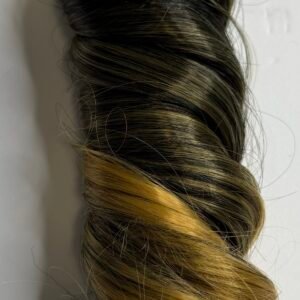 French curl 18-inch 1B/27 extensions are a type of braiding hair designed to create a soft, elegant style that blends structure with loose curls.